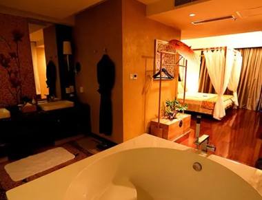 常州养生会所的黄昏恋：当爱情遇上八十岁